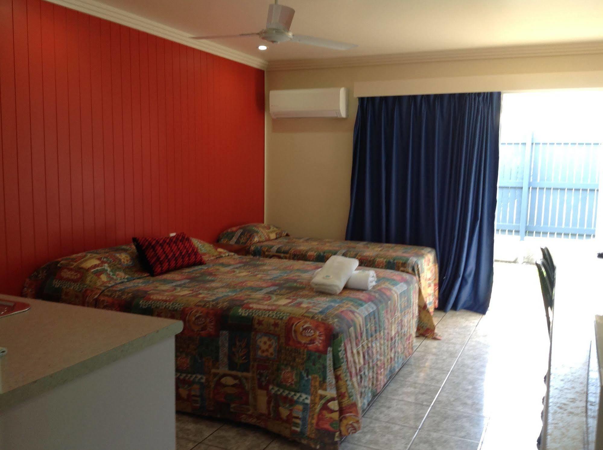 Emu Park Motel 외부 사진